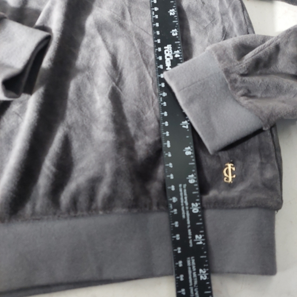 Juicy‎ Couture Gray Sweater Pullover Top Scoop Neck Women Size M Velvet Soft  SJ - Picture 7 of 13